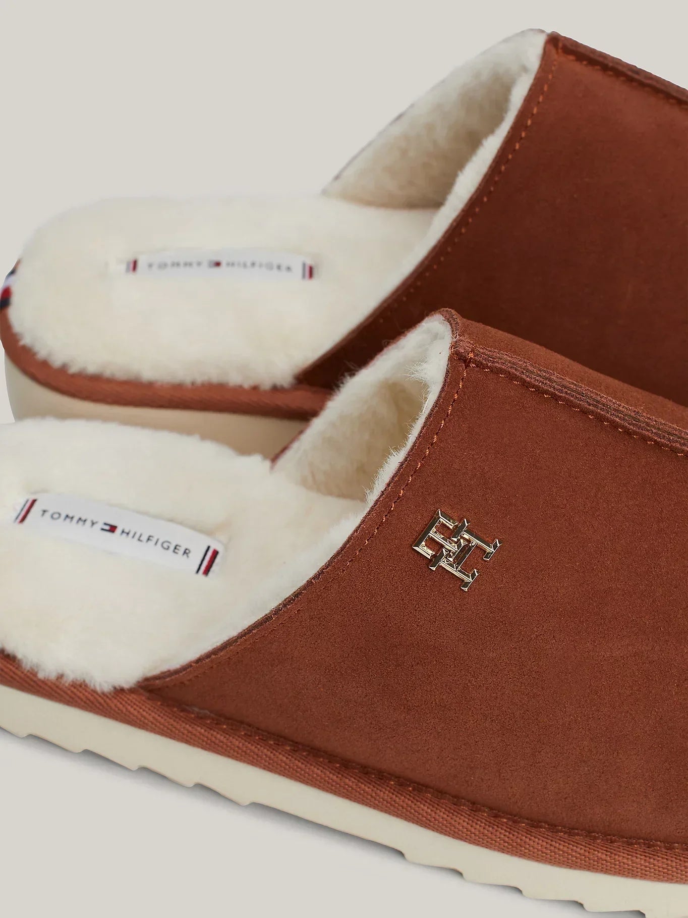 TH ELEVATED COMFORT HOME SLIPPER 235070