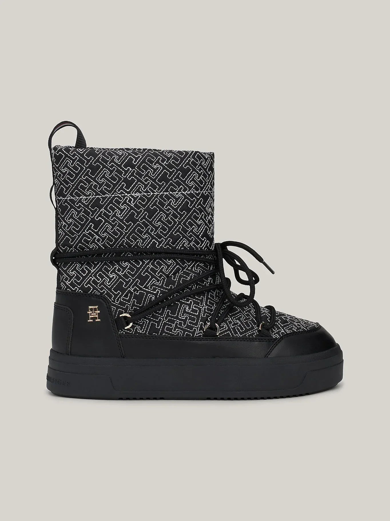 LACE-UP MONOGRAM SNOWBOOT 235073