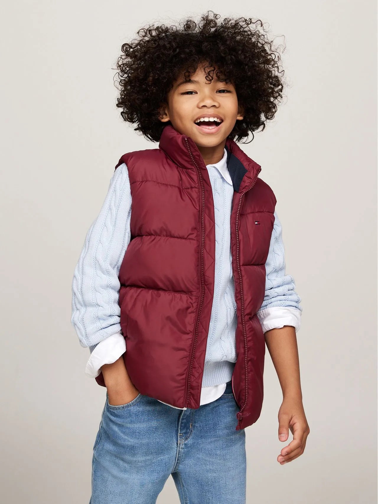 B ESSENTIAL PADDED VEST 232402