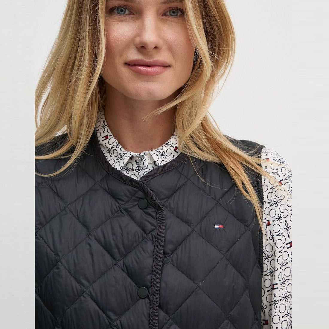 LW DOWN QUILTED COLLARLESS VEST 235400