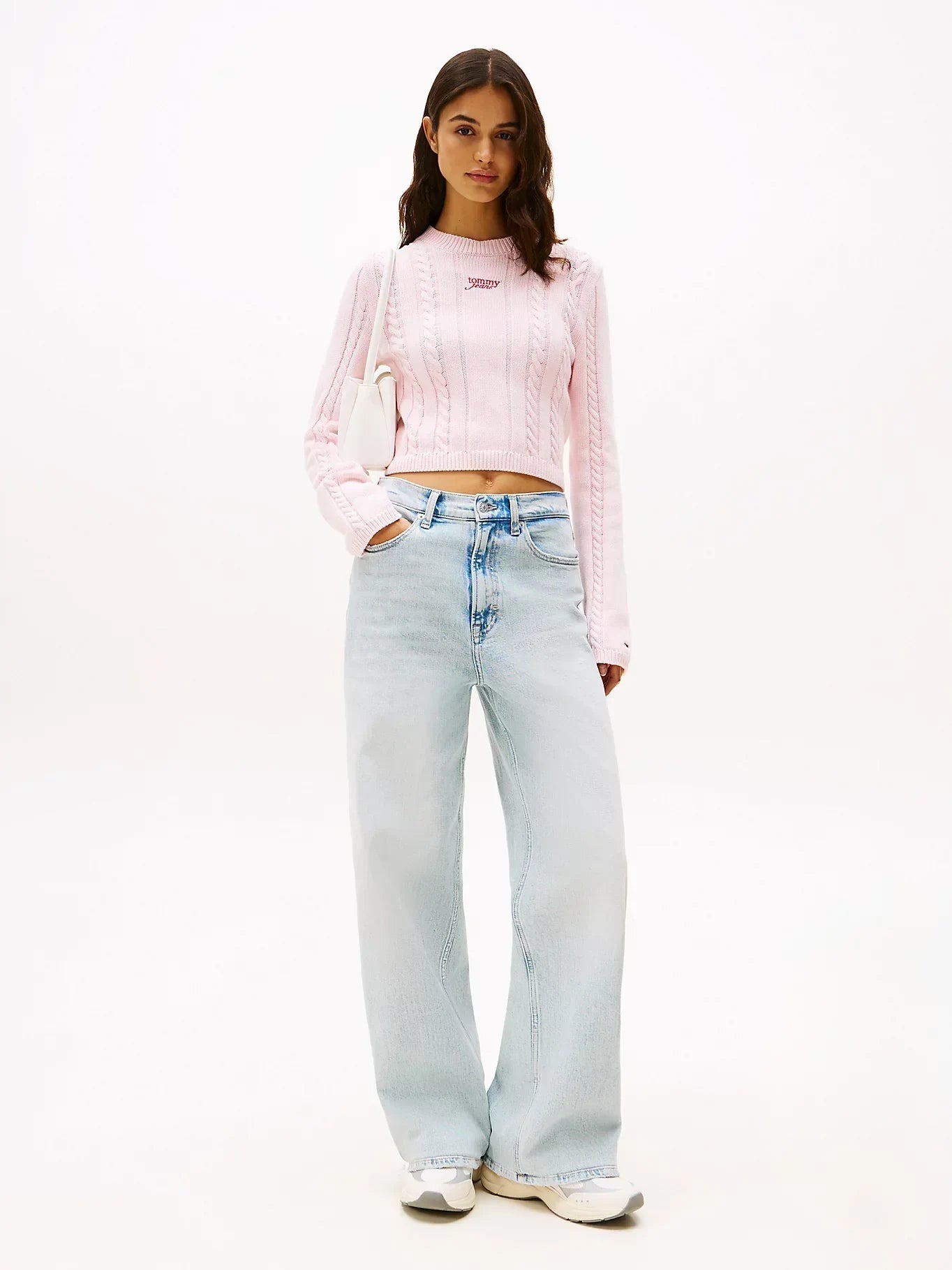 CLAIRE HR WD BI5115 240202 - LUX54