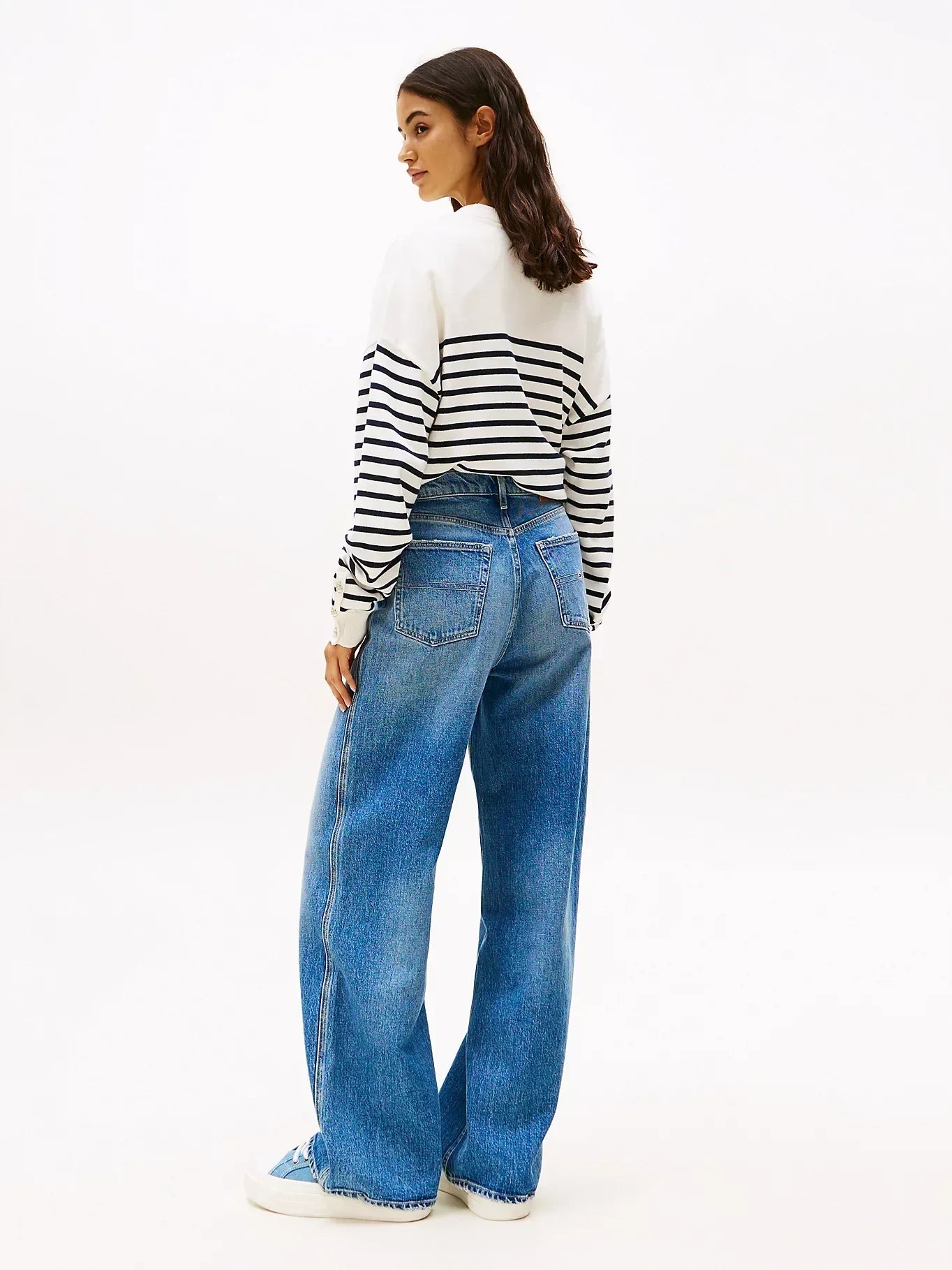 CLAIRE HR WD RWB BI5135 240204 - LUX54