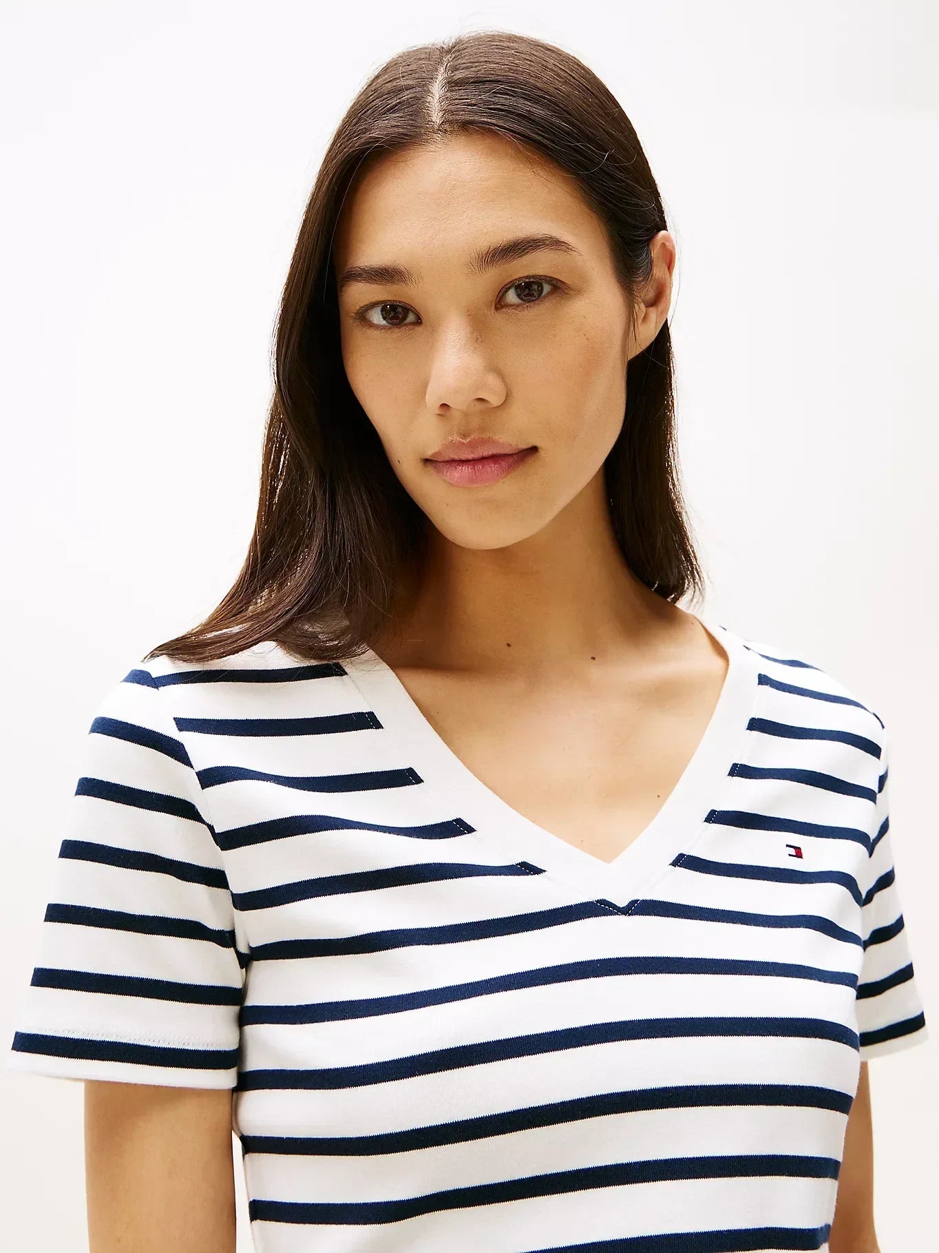 SLIM CODY V-NK SS 240901 - LUX54