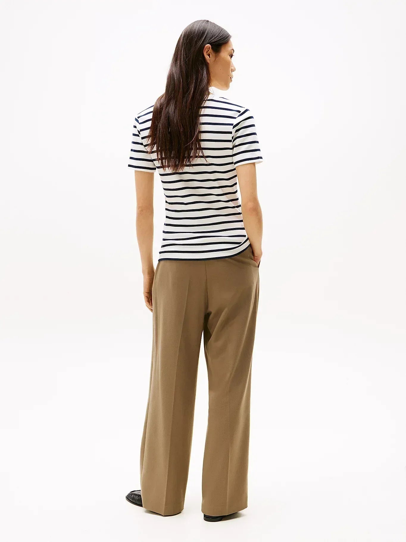 SLIM CODY V-NK SS 240901 - LUX54