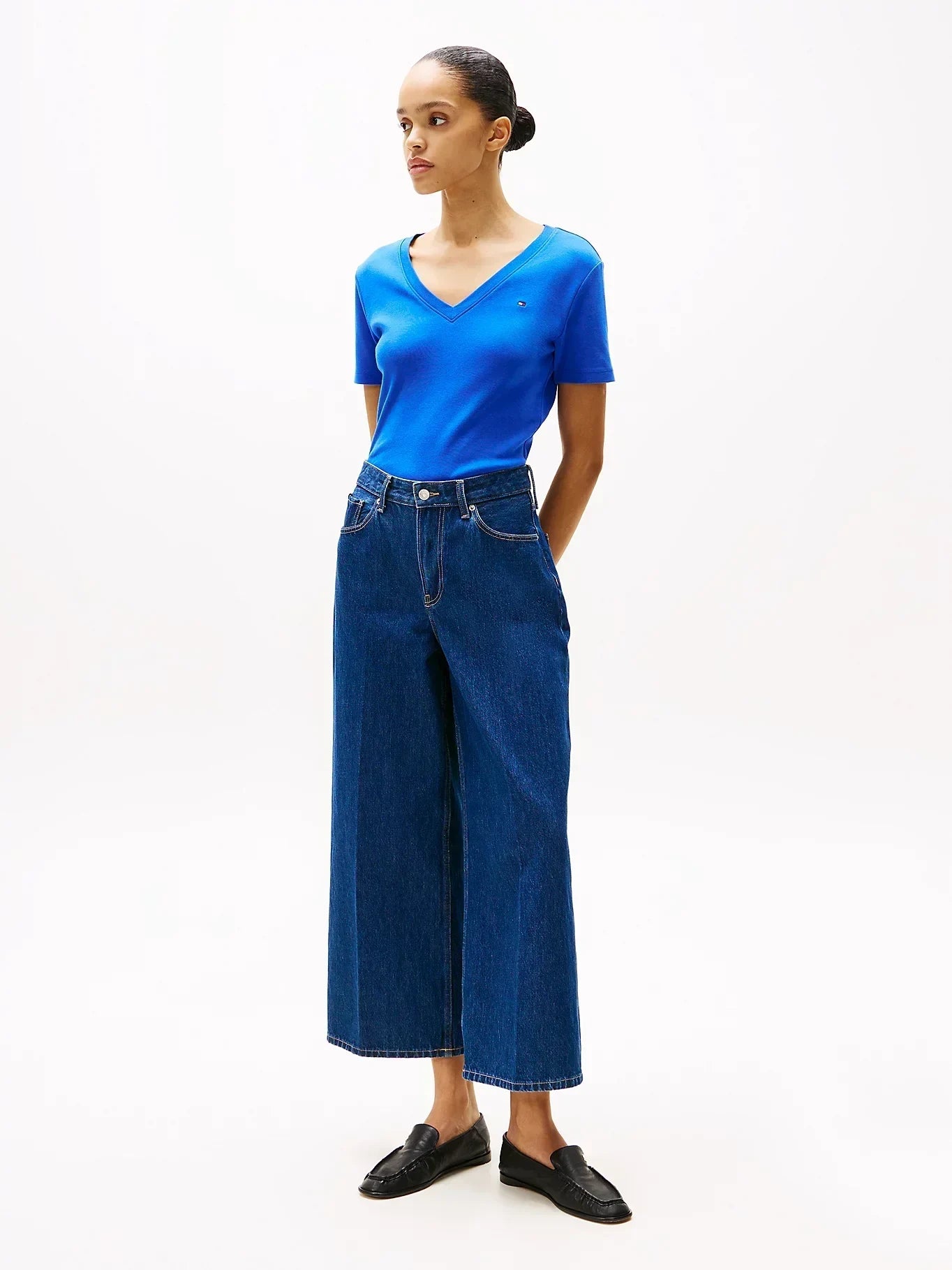 SLIM CODY V-NK SS 240904 - LUX54
