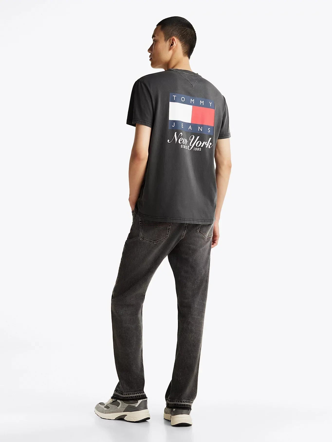 TJM REG HERITAGE FLAG TEE EXT 237086 - LUX54
