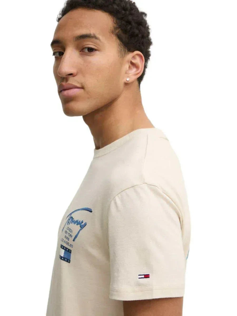 TJM REG TOMMY SIGN CITY TEE EXT 237125 - LUX54