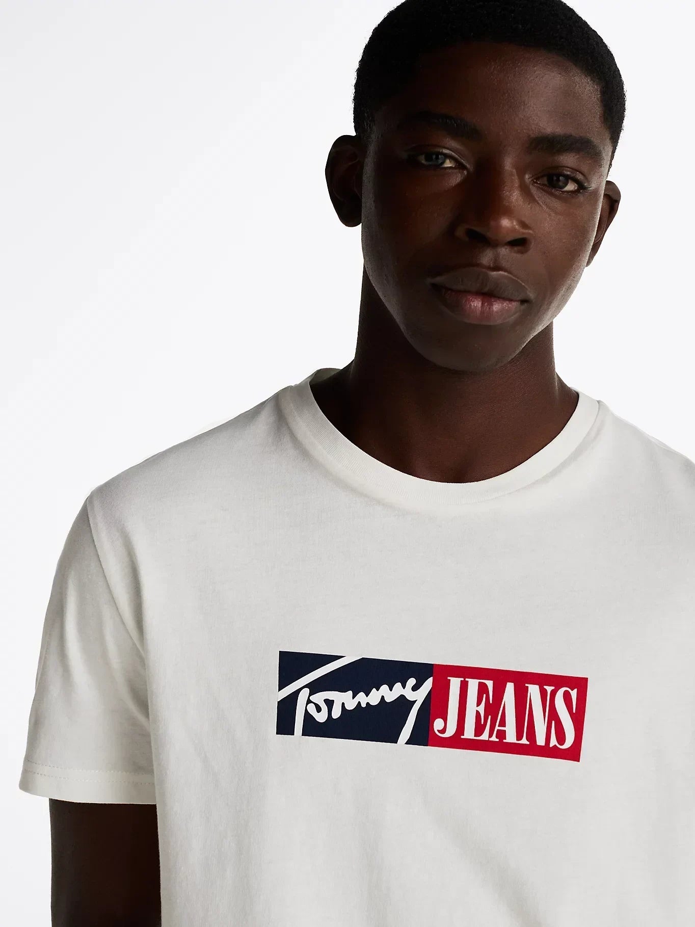 TJM SLIM ENTRY GRAPHIC TEE EXT 237106 - LUX54