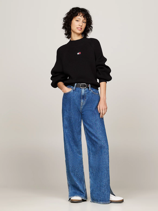 TJW BADGE MOCKNECK SWEATER 234872