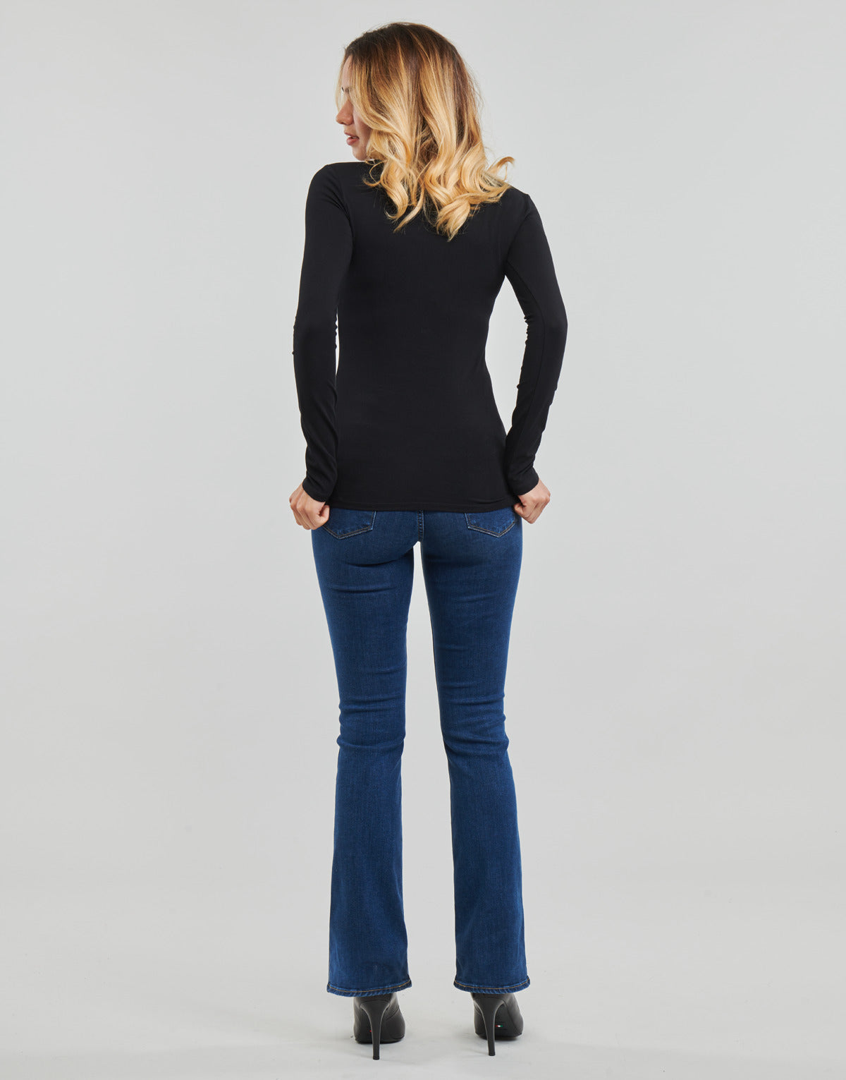 LS CN BRYANNA TEE - STRETCH JERSEY 180 SOLID W2YI49J1300 JBLK